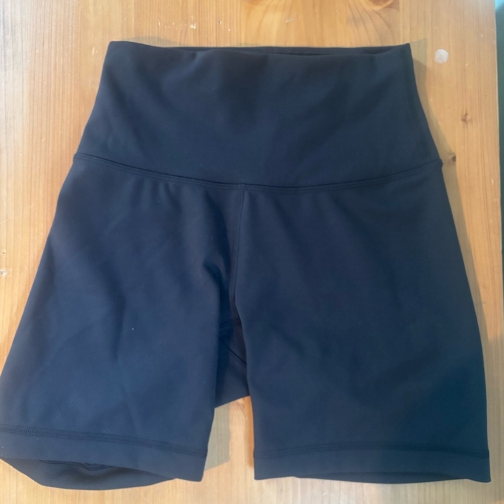 Lululemon Wunder Train Shorts